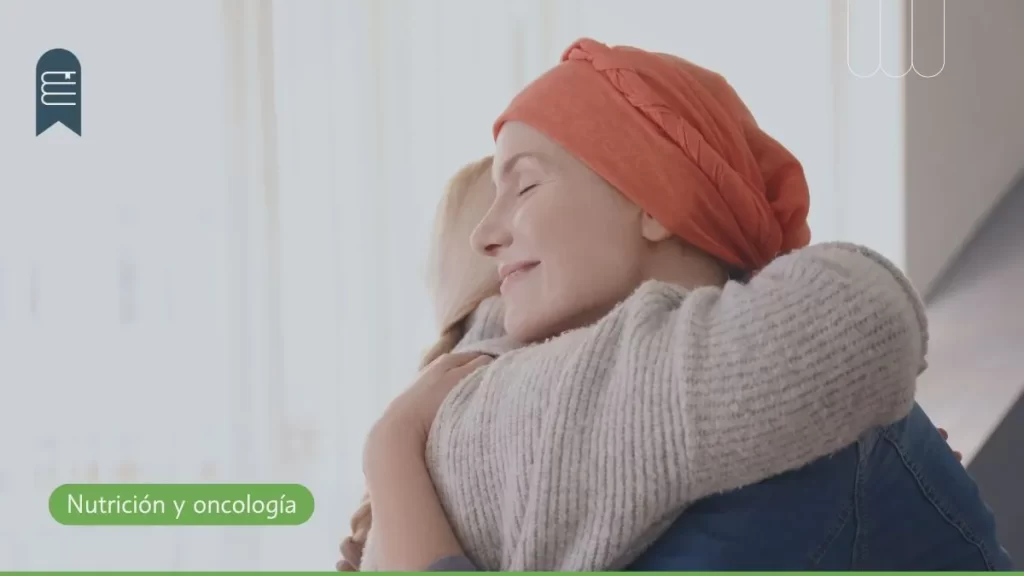 Paciente oncológica durante proceso de atención y manejo nutricional en cáncer
