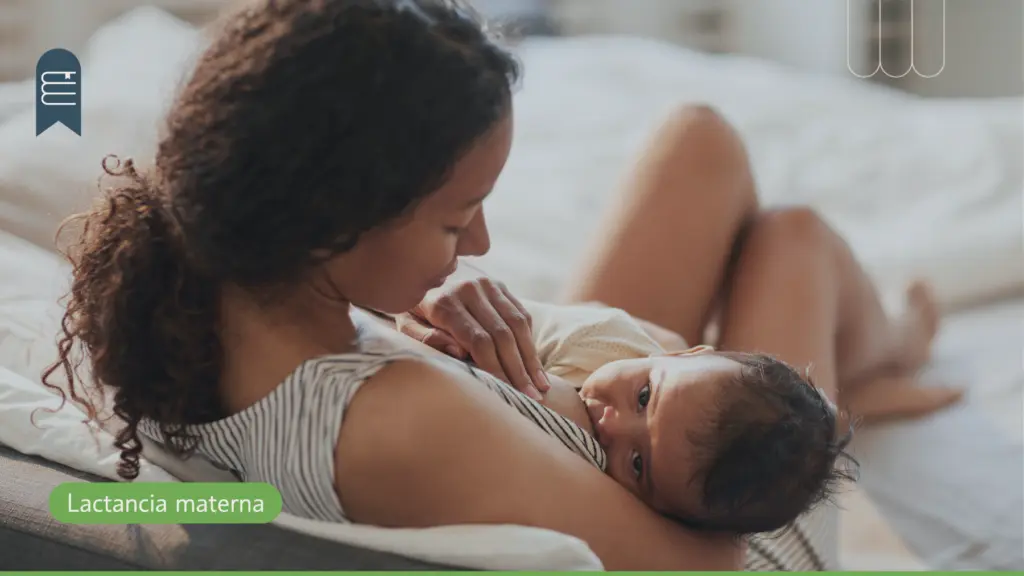 Intervenciones de lactancia materna: madre amamantando a su bebé recién nacido